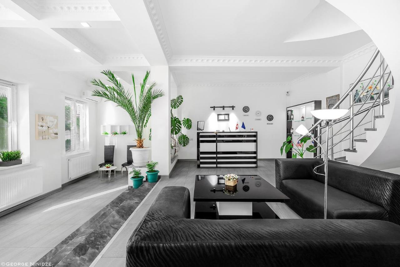 White House Hotell Tbilisi Exteriör bild